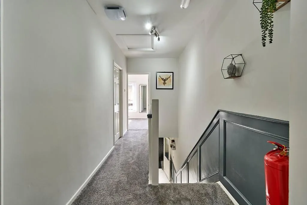 Holiday home Belfast Luxury Lets - Windsor Townhouse Villa
